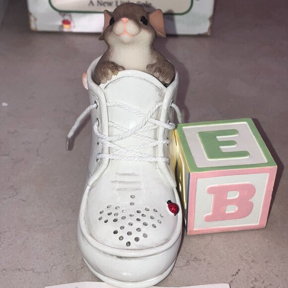 Fitz and Floyd Charming Tails “A New Little Sole” Dean Griff Baby Mouse in Shoe - Picture 8 of 11